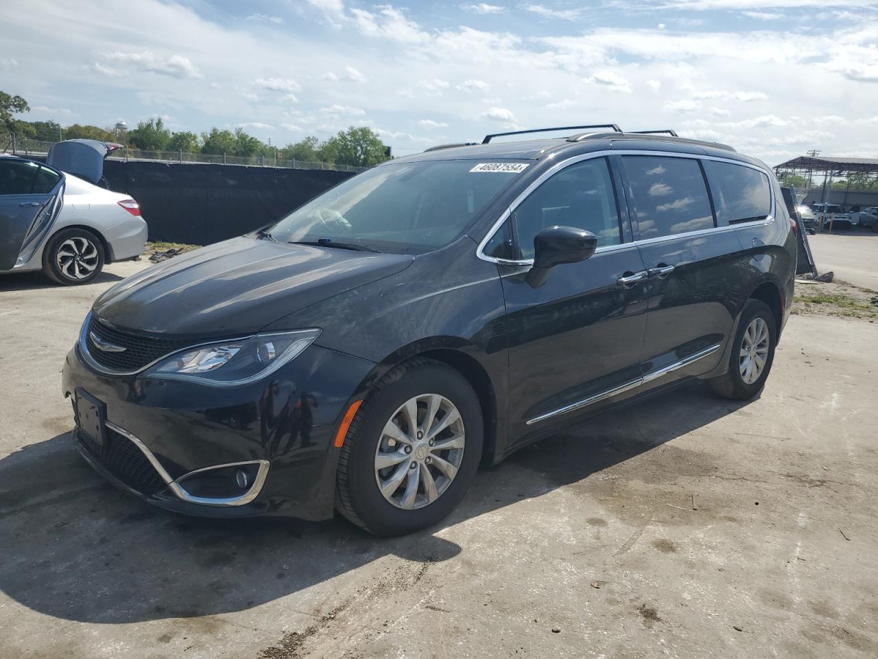 CHRYSLER PACIFICA 2017 2c4rc1bg5hr517567