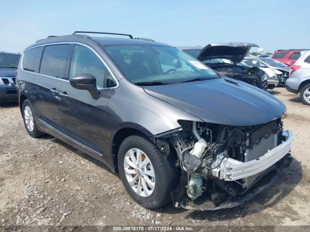 CHRYSLER PACIFICA 2017 2c4rc1bg5hr524051