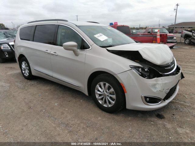 CHRYSLER PACIFICA 2017 2c4rc1bg5hr621833