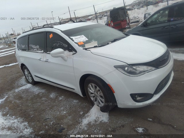 CHRYSLER PACIFICA 2017 2c4rc1bg5hr642522