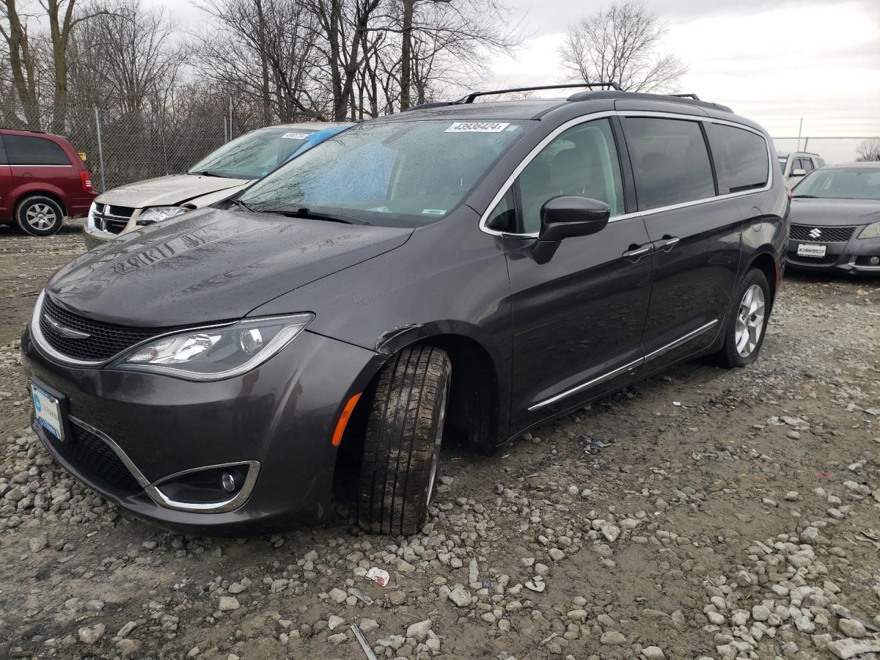 CHRYSLER PACIFICA 2017 2c4rc1bg5hr739686