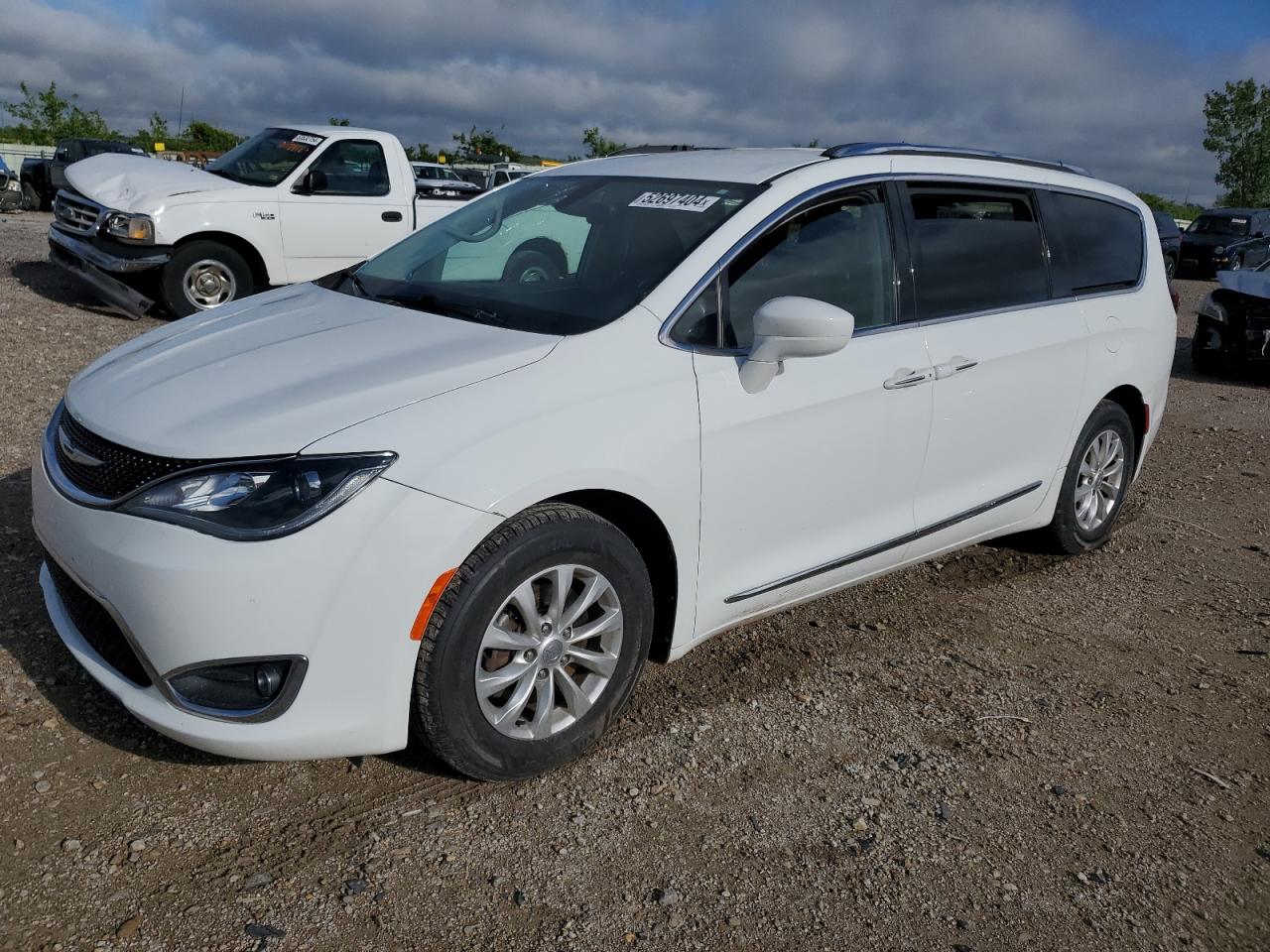 CHRYSLER PACIFICA 2018 2c4rc1bg5jr144018