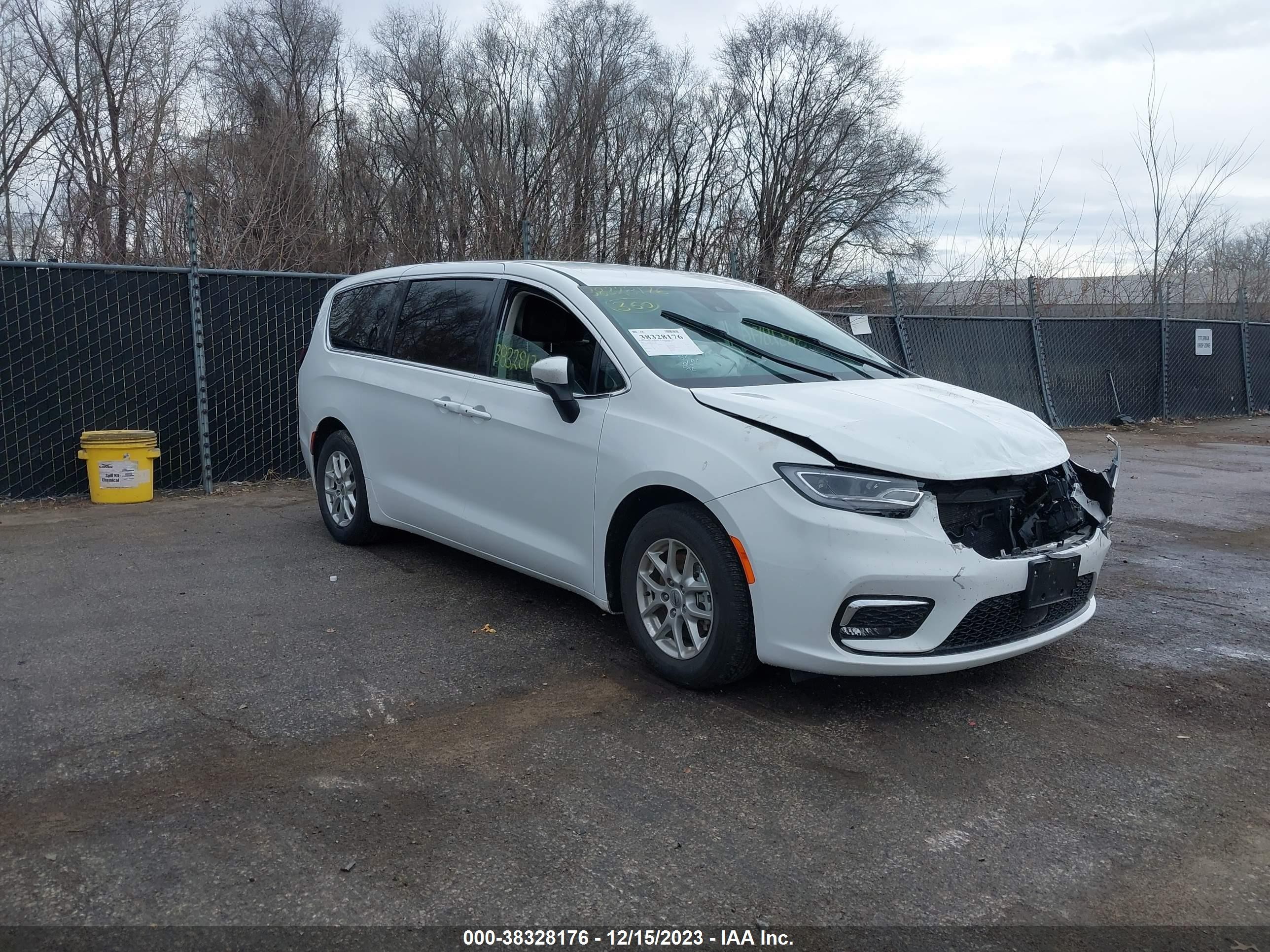 CHRYSLER PACIFICA 2023 2c4rc1bg5pr532620