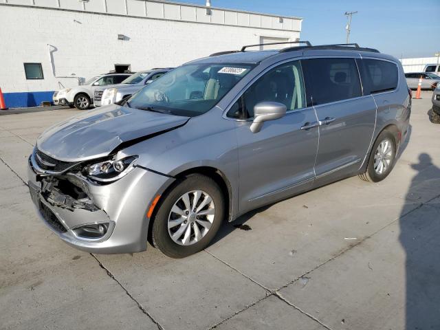 CHRYSLER PACIFICA 2017 2c4rc1bg6hr803038