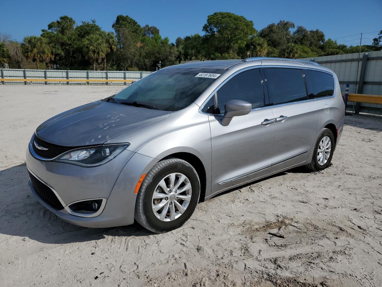 CHRYSLER PACIFICA 2018 2c4rc1bg6jr101937