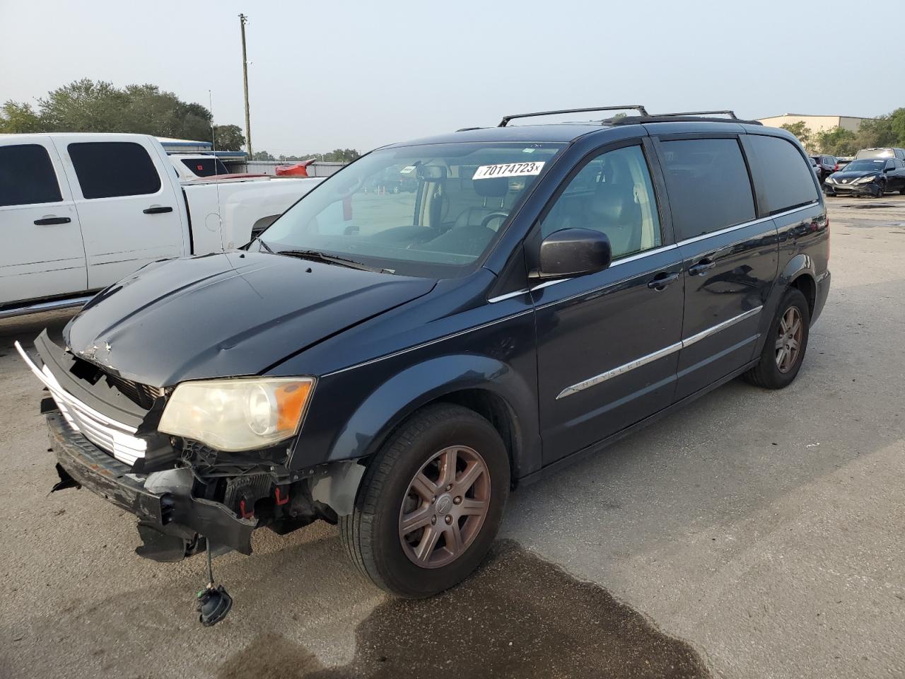 CHRYSLER TOWN & COUNTRY 2013 2c4rc1bg7dr594001