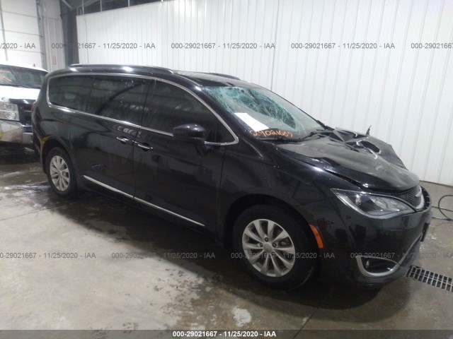 CHRYSLER PACIFICA 2017 2c4rc1bg8hr569193