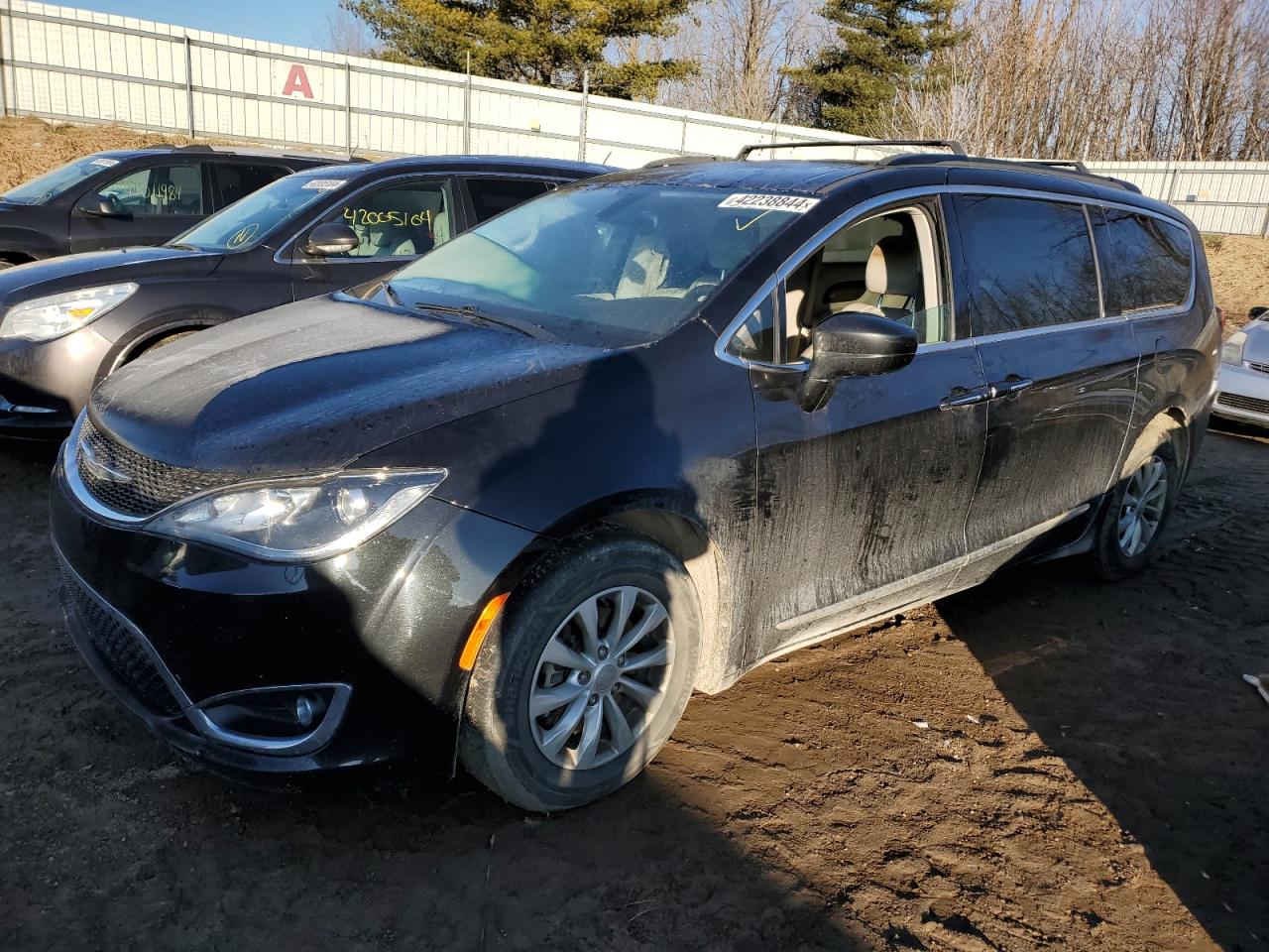 CHRYSLER PACIFICA 2017 2c4rc1bg8hr628629