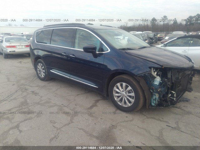 CHRYSLER PACIFICA 2017 2c4rc1bg8hr670248