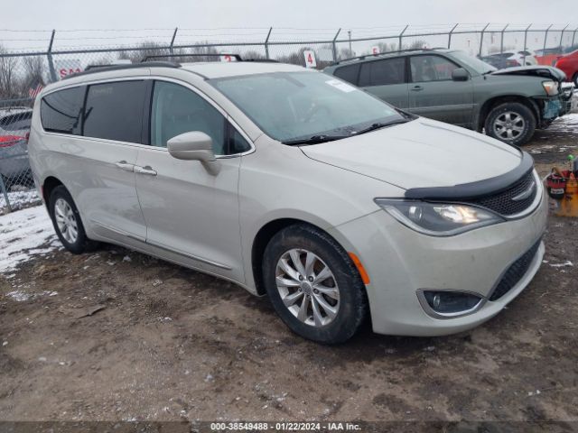 CHRYSLER PACIFICA 2017 2c4rc1bg8hr688507