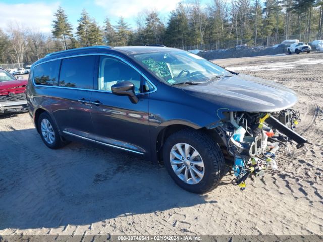 CHRYSLER PACIFICA 2018 2c4rc1bg8jr275282