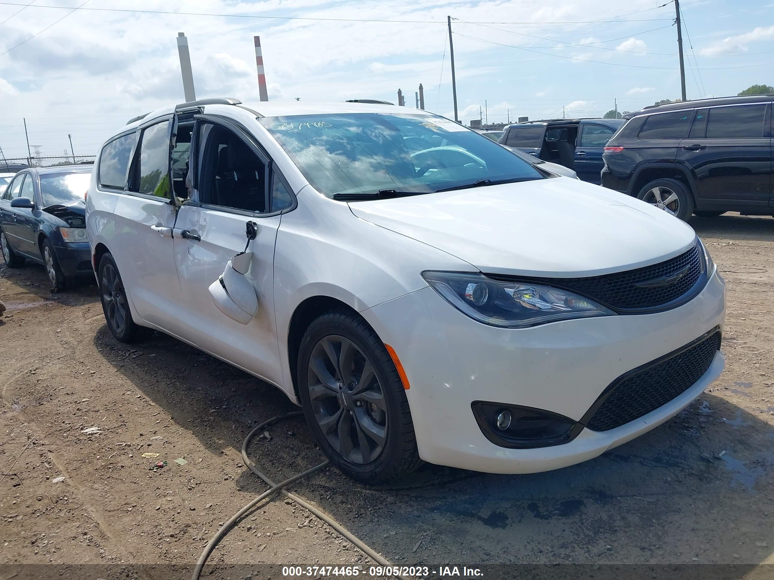 CHRYSLER PACIFICA 2019 2c4rc1bg8kr634468