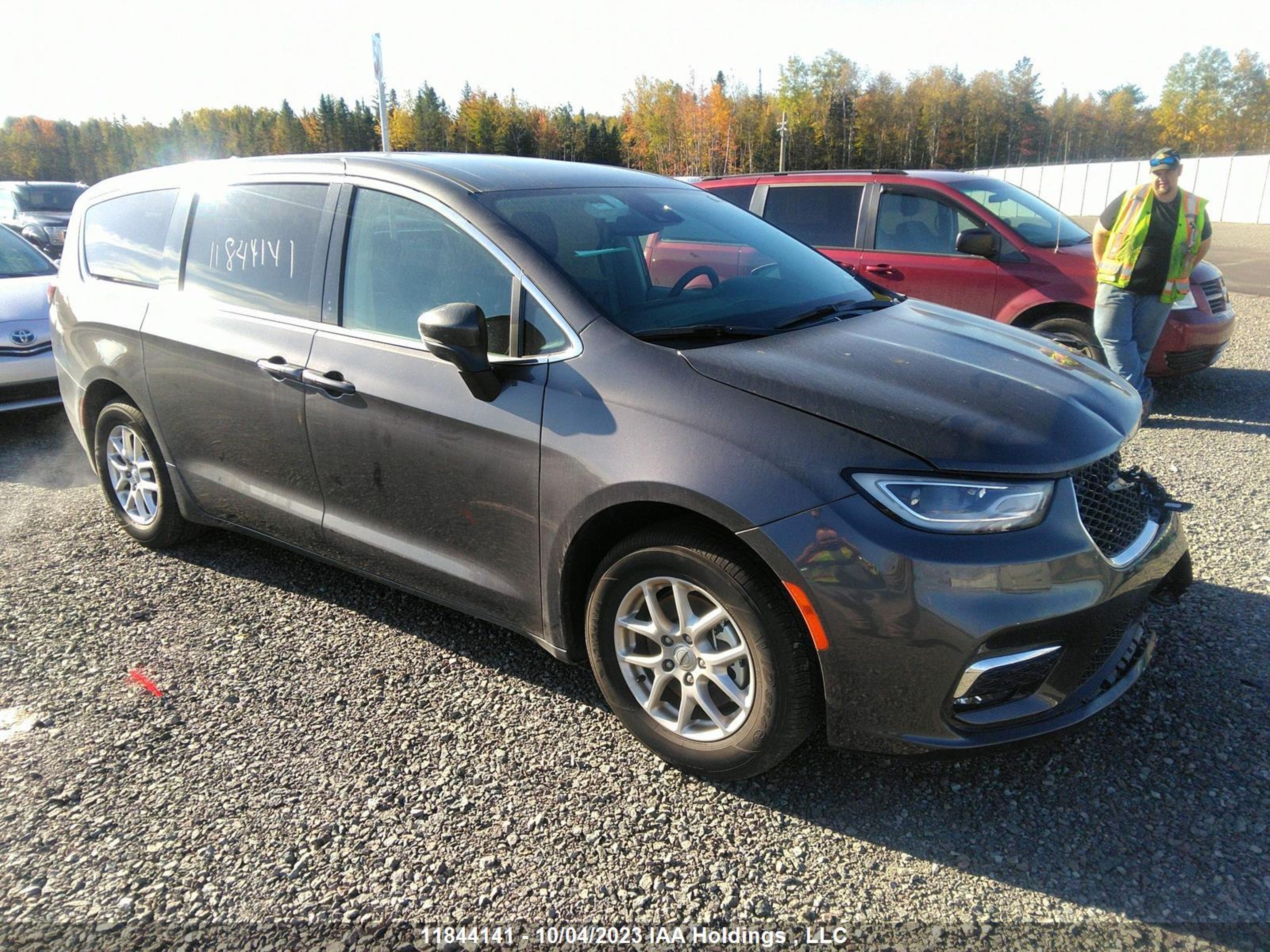 CHRYSLER PACIFICA 2023 2c4rc1bg8pr552697