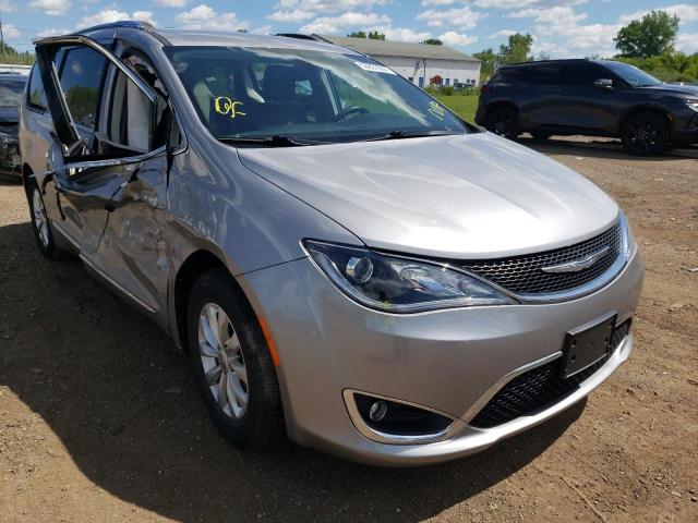 CHRYSLER NULL 2018 2c4rc1bg9jr114116