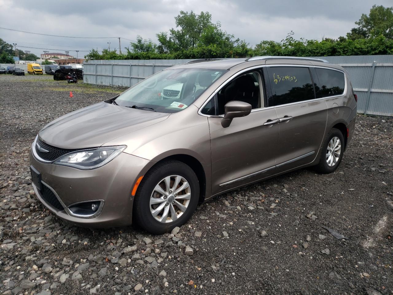 CHRYSLER PACIFICA 2018 2c4rc1bg9jr126203