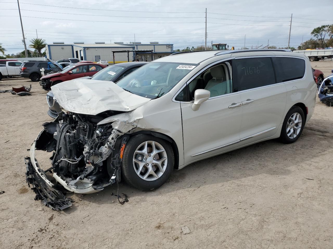 CHRYSLER PACIFICA 2019 2c4rc1bg9kr588438