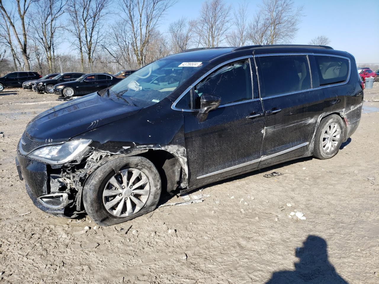 CHRYSLER PACIFICA 2017 2c4rc1bgxhr527690