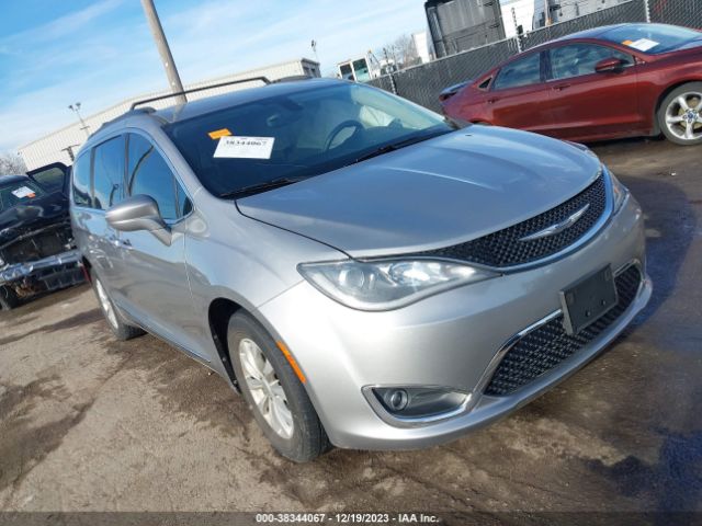 CHRYSLER PACIFICA 2017 2c4rc1bgxhr535157