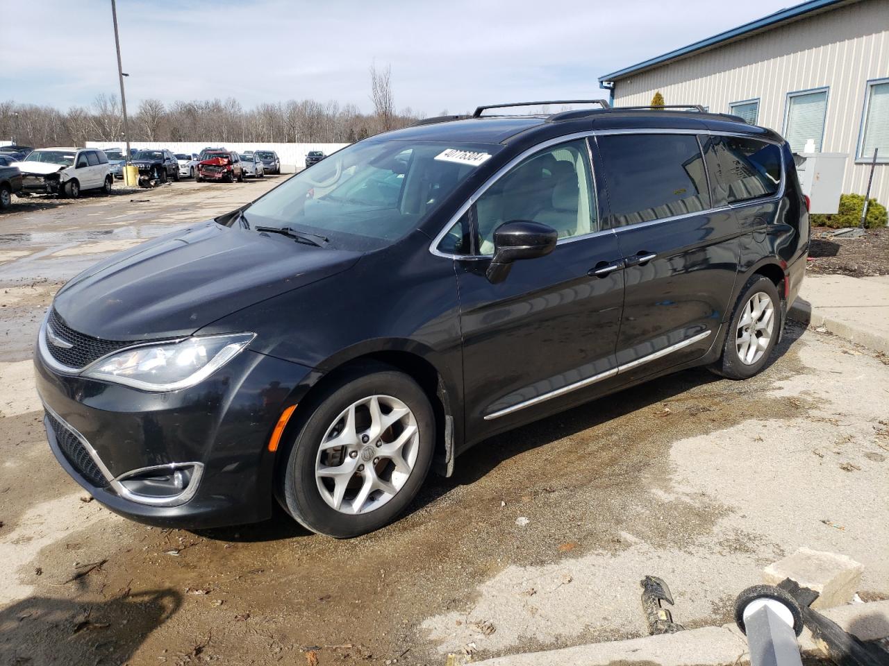 CHRYSLER PACIFICA 2017 2c4rc1bgxhr598534