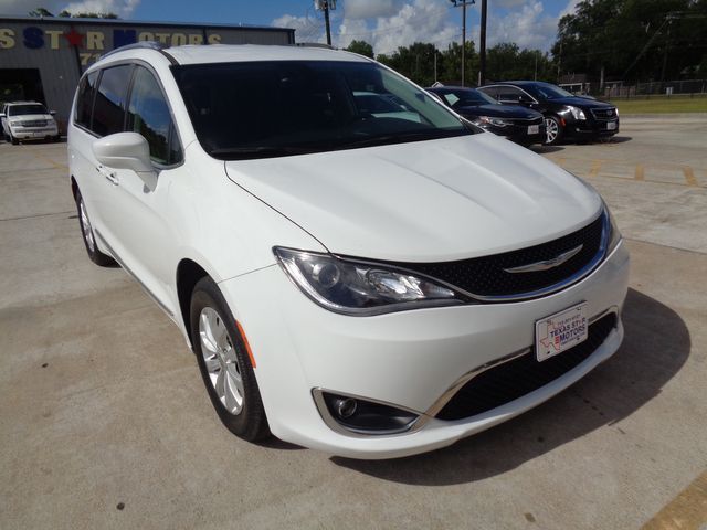 CHRYSLER PACIFICA 2018 2c4rc1bgxjr110401