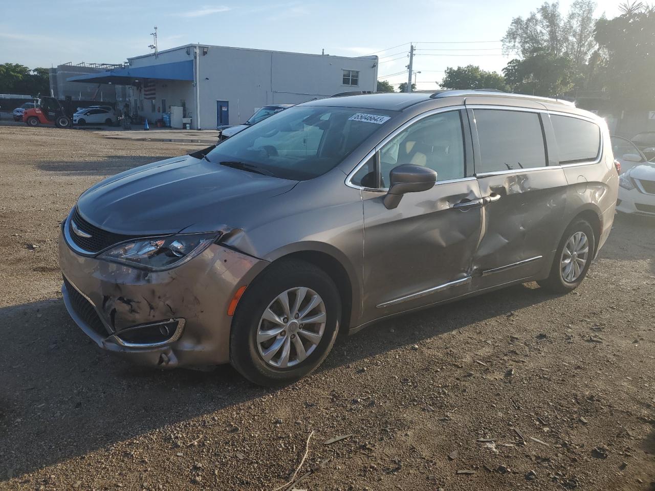 CHRYSLER PACIFICA 2018 2c4rc1bgxjr149568