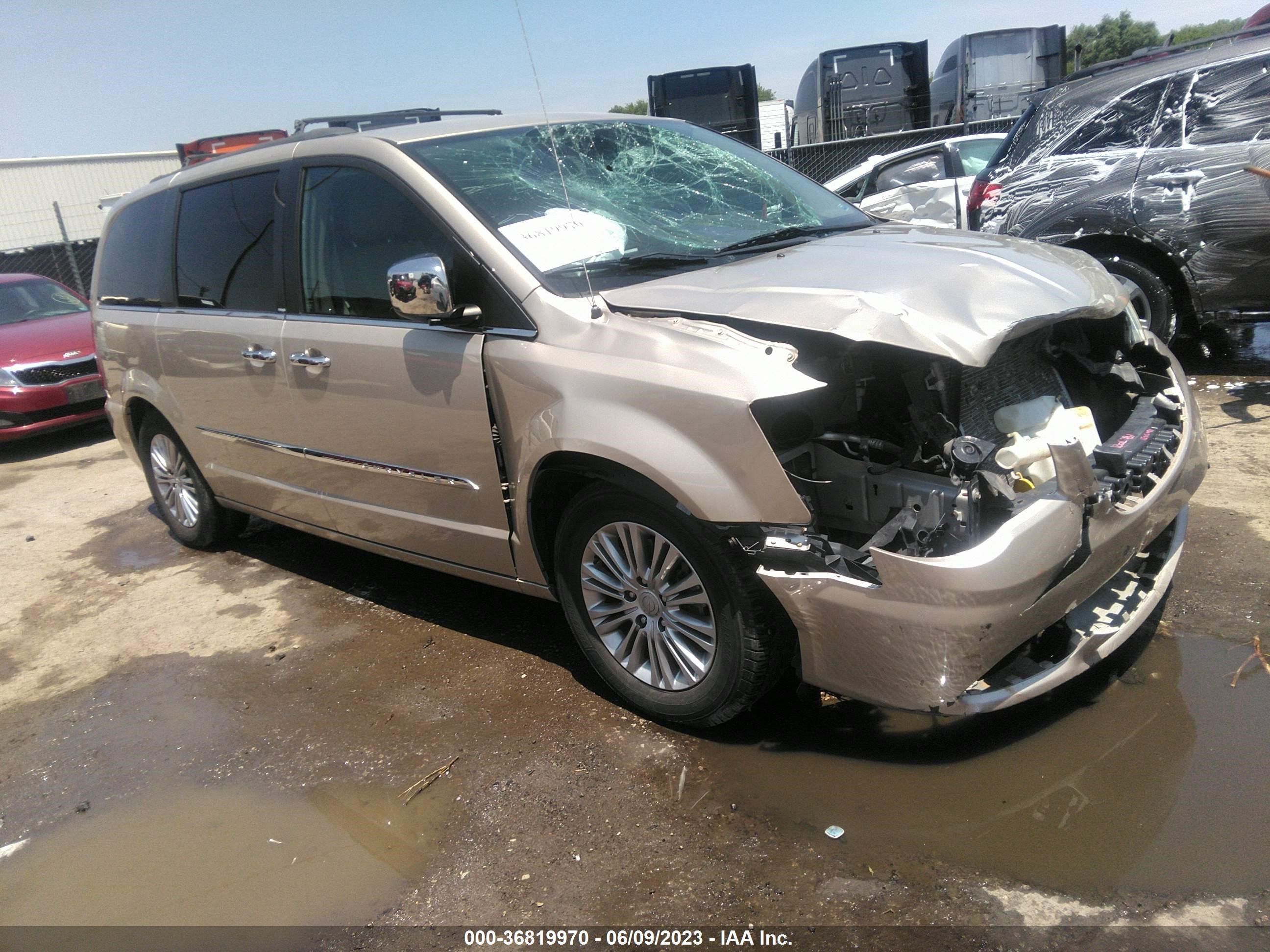 CHRYSLER TOWN & COUNTRY 2013 2c4rc1cg0dr660211