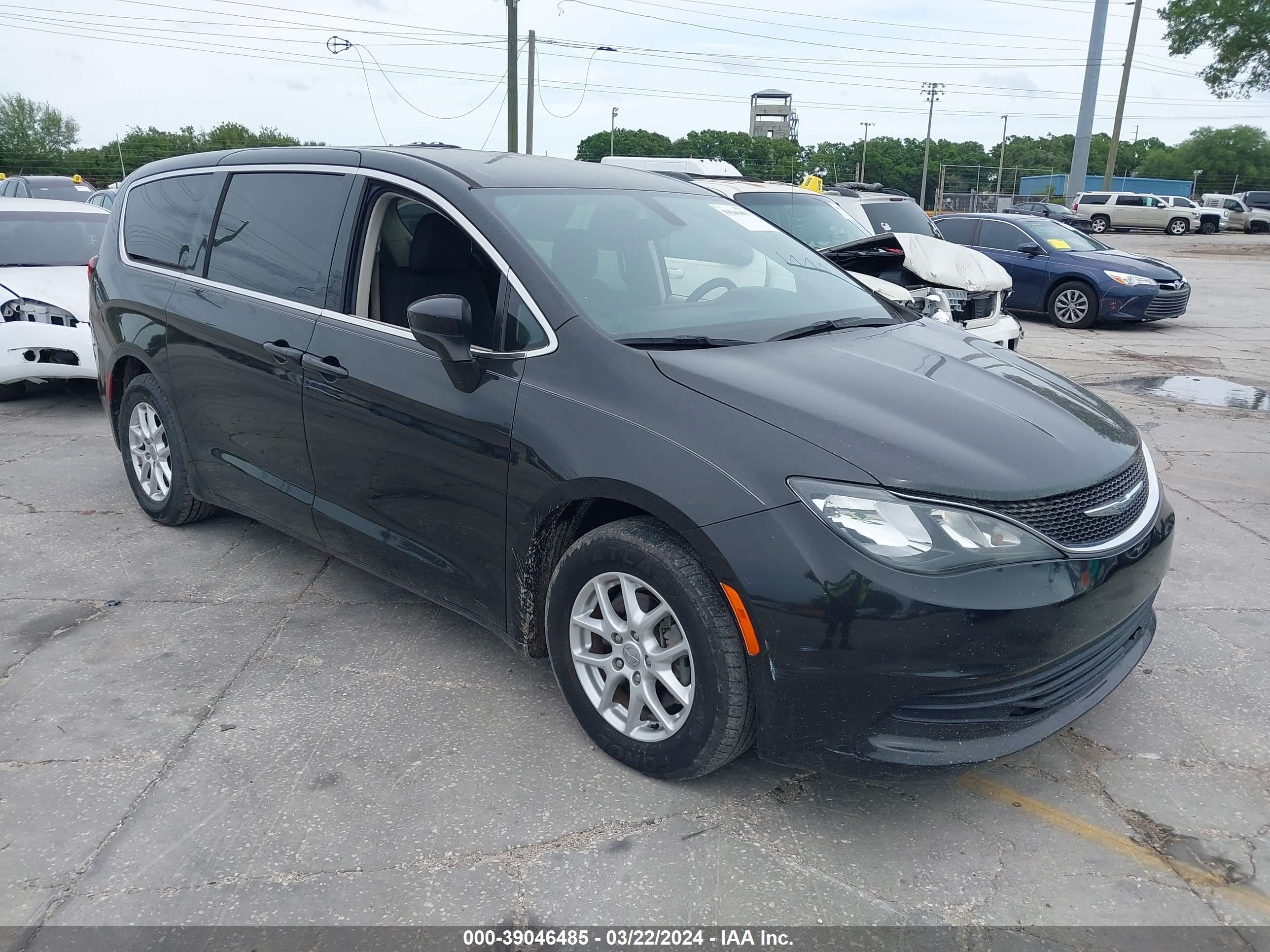 CHRYSLER PACIFICA 2017 2c4rc1cg1hr770870