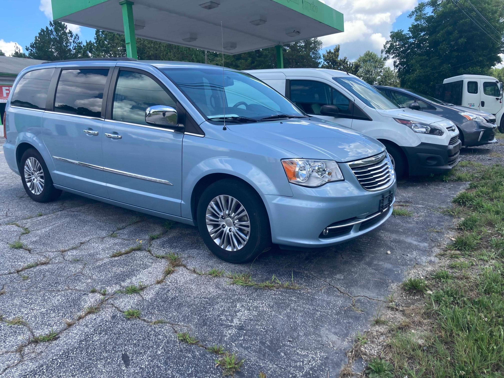 CHRYSLER TOWN &AMP COU 2013 2c4rc1cg3dr589408