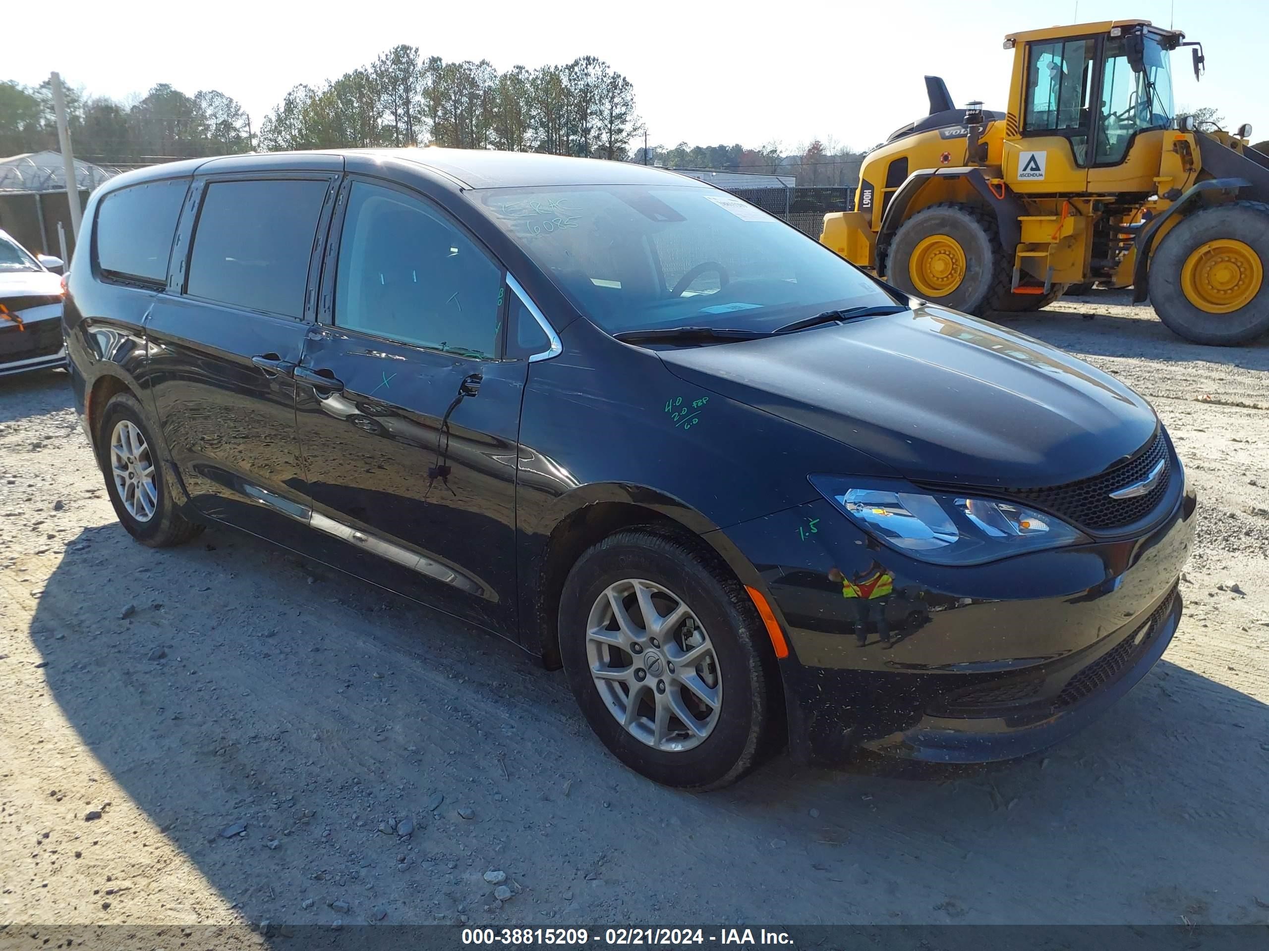 CHRYSLER VOYAGER 2023 2c4rc1cg3pr525650