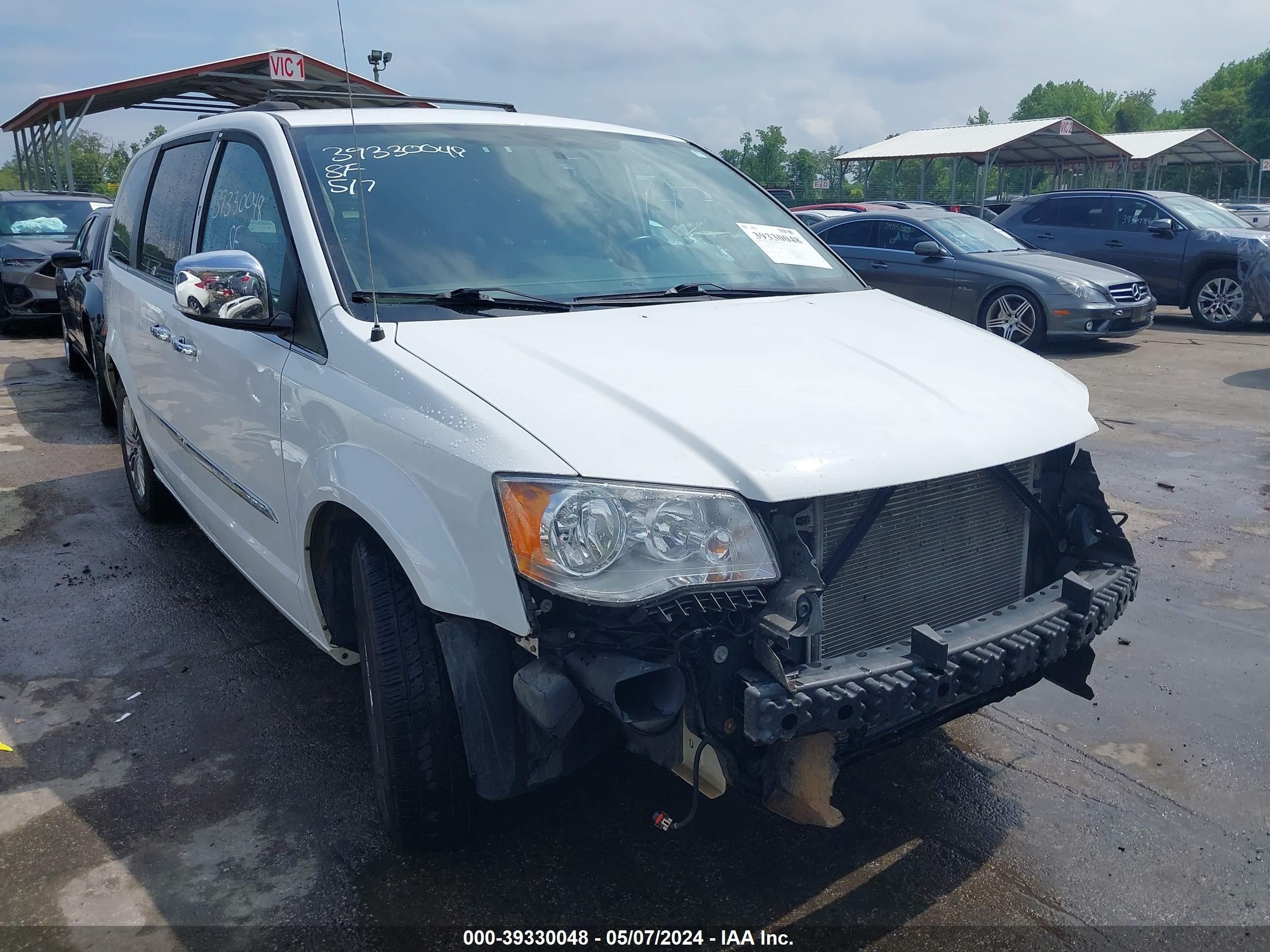 CHRYSLER TOWN & COUNTRY 2015 2c4rc1cg4fr573110