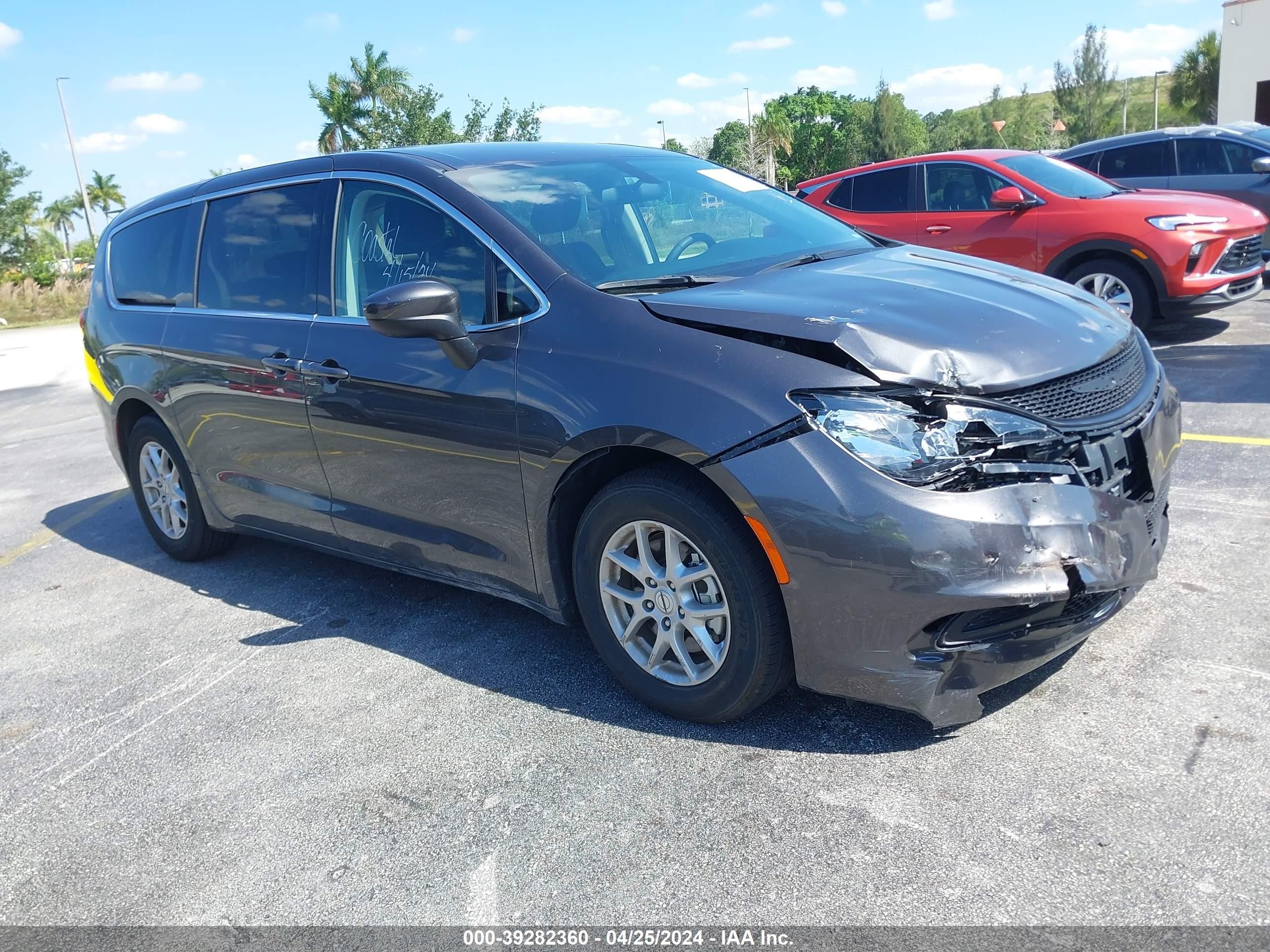 CHRYSLER VOYAGER 2022 2c4rc1cg7nr226627