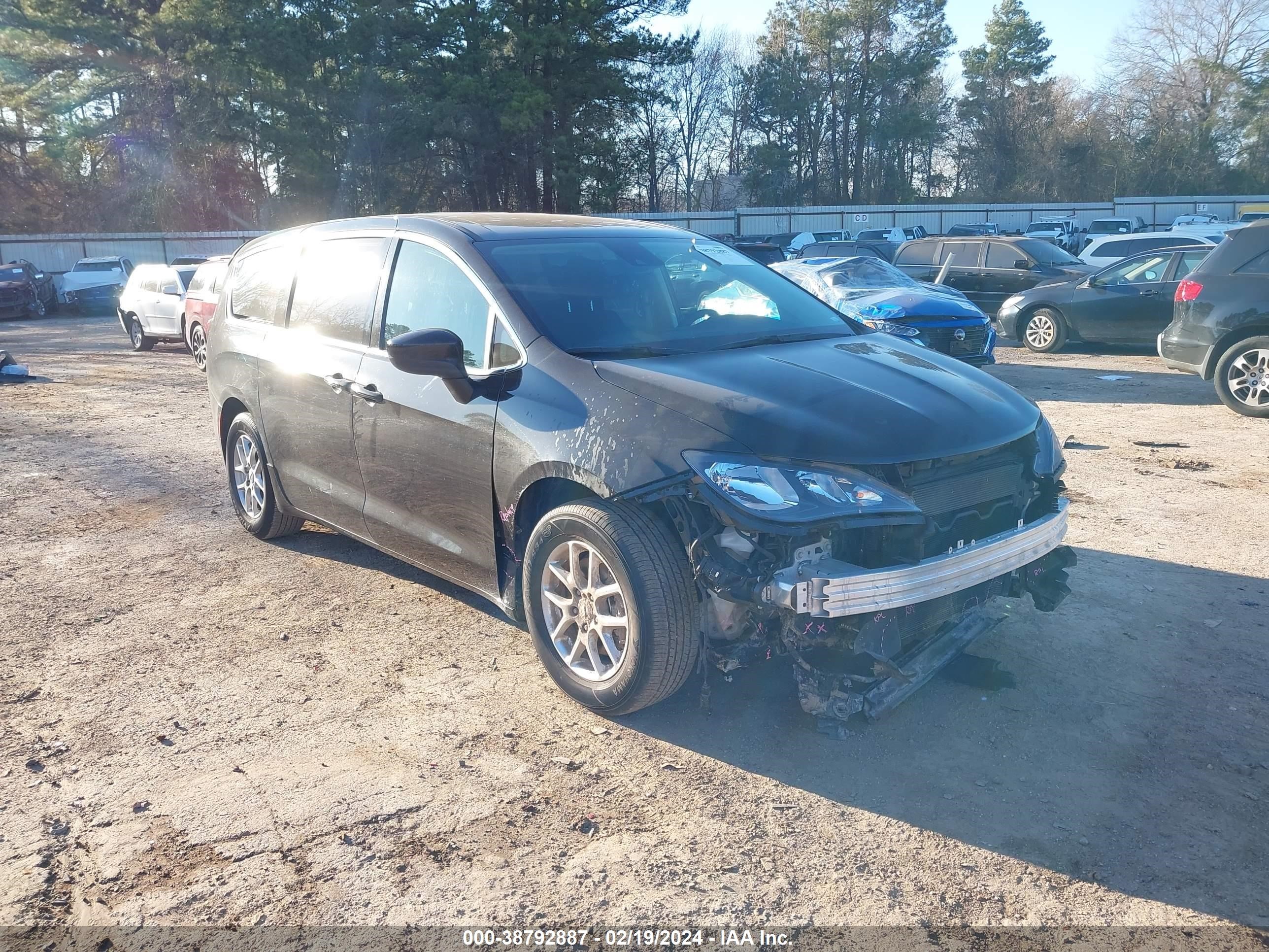 CHRYSLER VOYAGER 2023 2c4rc1cg8pr533887