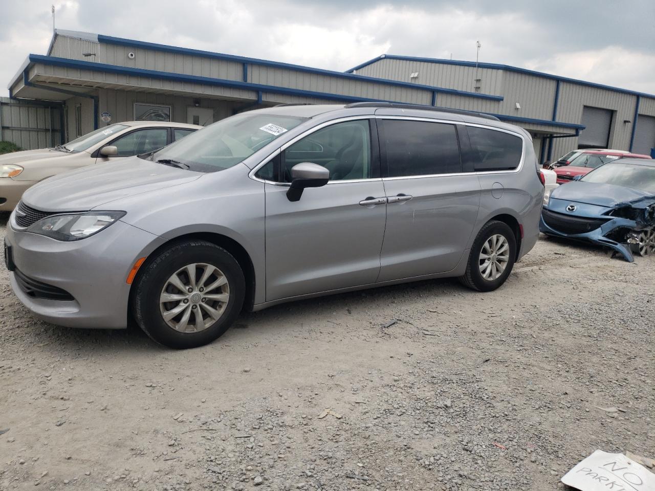 CHRYSLER PACIFICA 2017 2c4rc1dg6hr514514