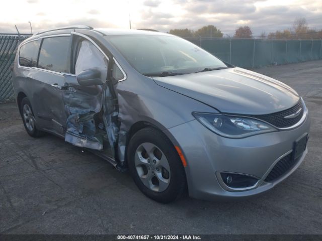 CHRYSLER PACIFICA 2017 2c4rc1eg0hr584444