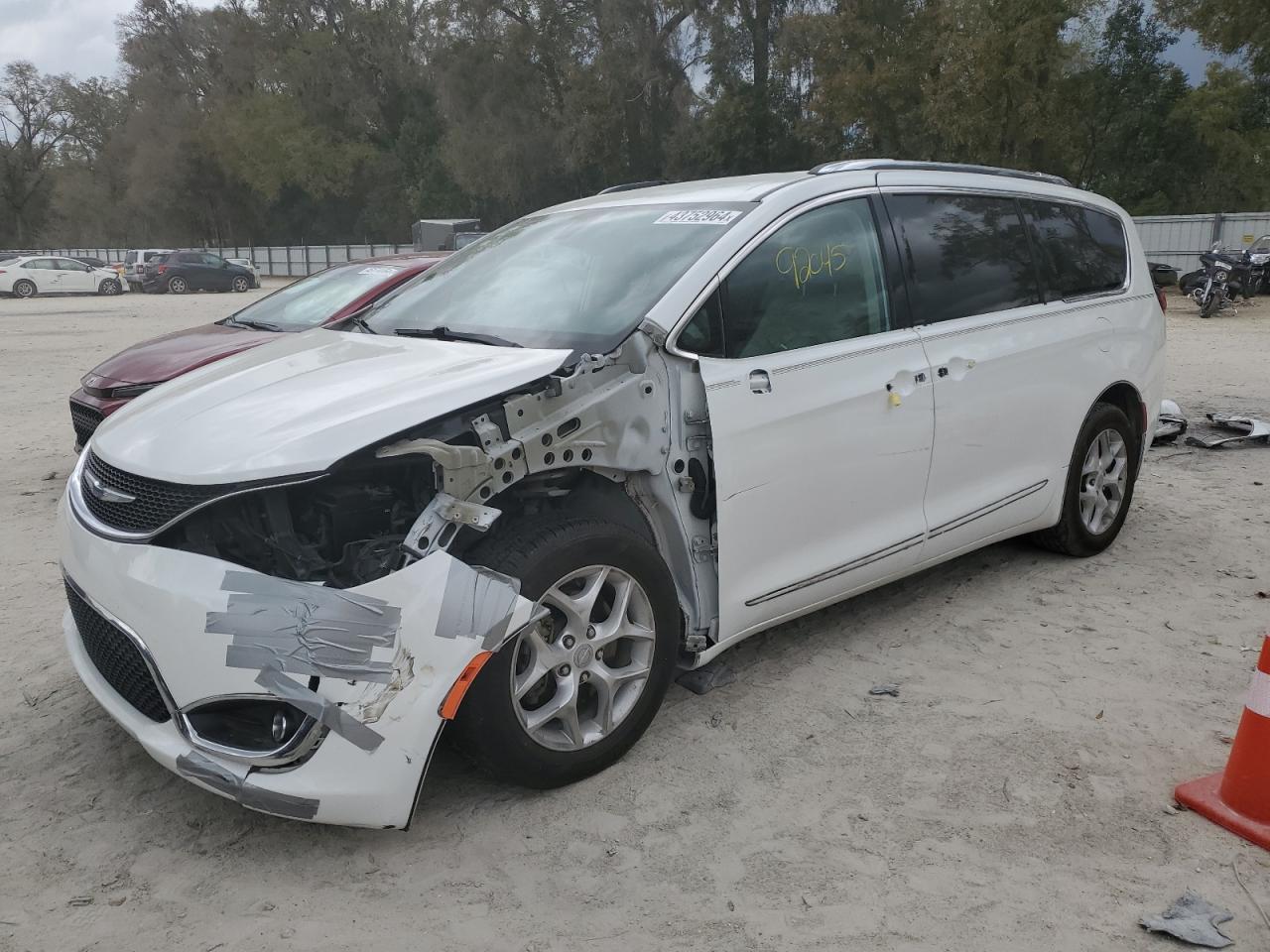 CHRYSLER PACIFICA 2017 2c4rc1eg0hr652841