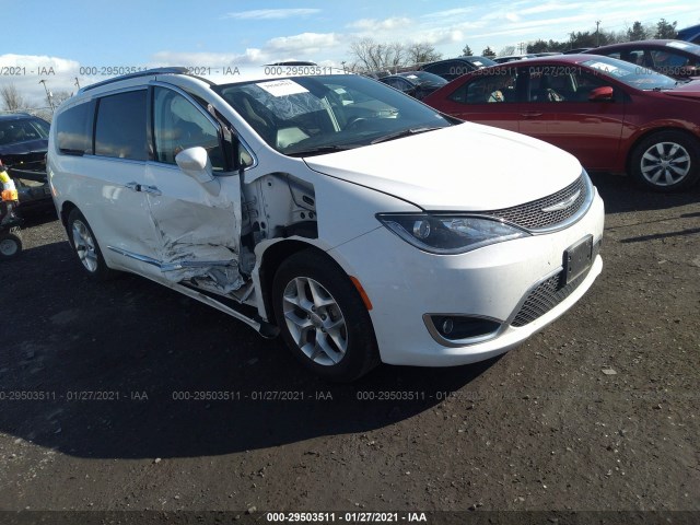 CHRYSLER PACIFICA 2017 2c4rc1eg0hr743608