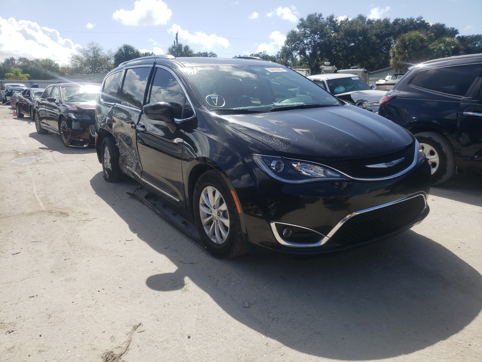 CHRYSLER PACIFICA T 2018 2c4rc1eg0jr144102