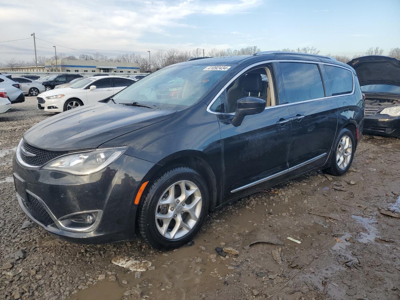 CHRYSLER PACIFICA 2019 2c4rc1eg0kr529077