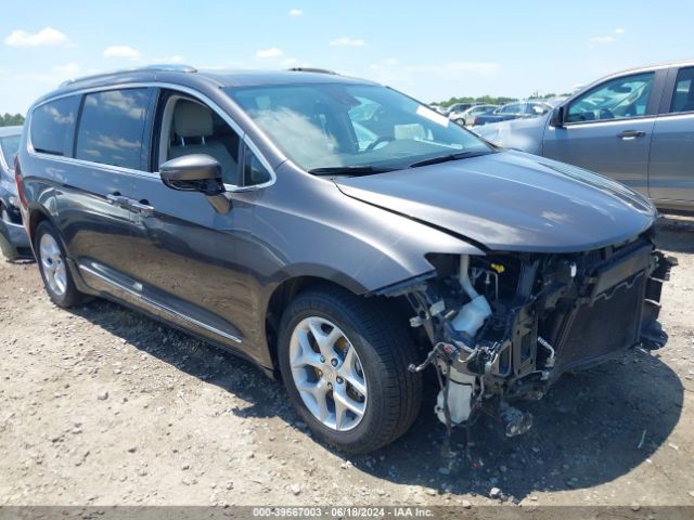 CHRYSLER PACIFICA 2017 2c4rc1eg1hr611540