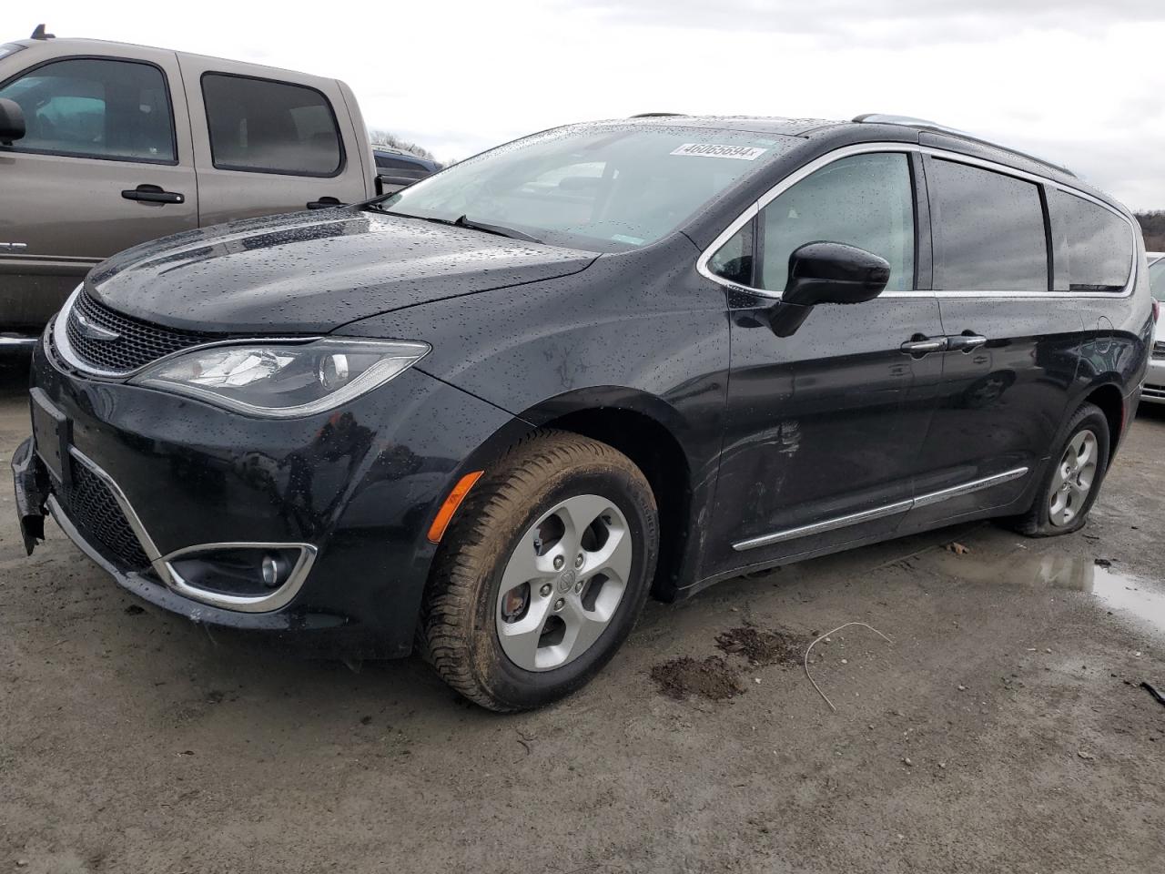 CHRYSLER PACIFICA 2017 2c4rc1eg1hr741317