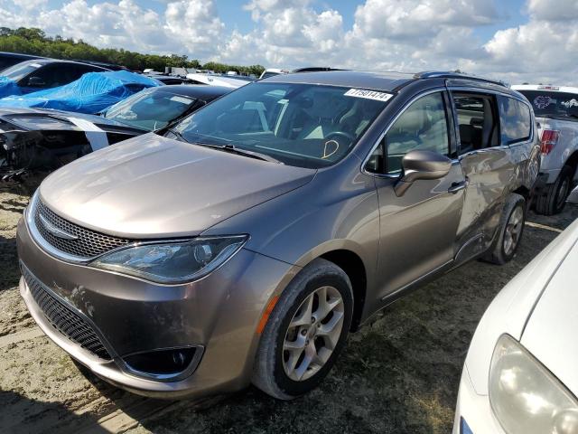 CHRYSLER PACIFICA T 2017 2c4rc1eg2hr643753