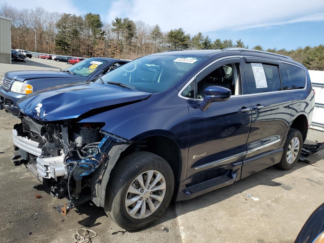 CHRYSLER PACIFICA 2018 2c4rc1eg2jr168126