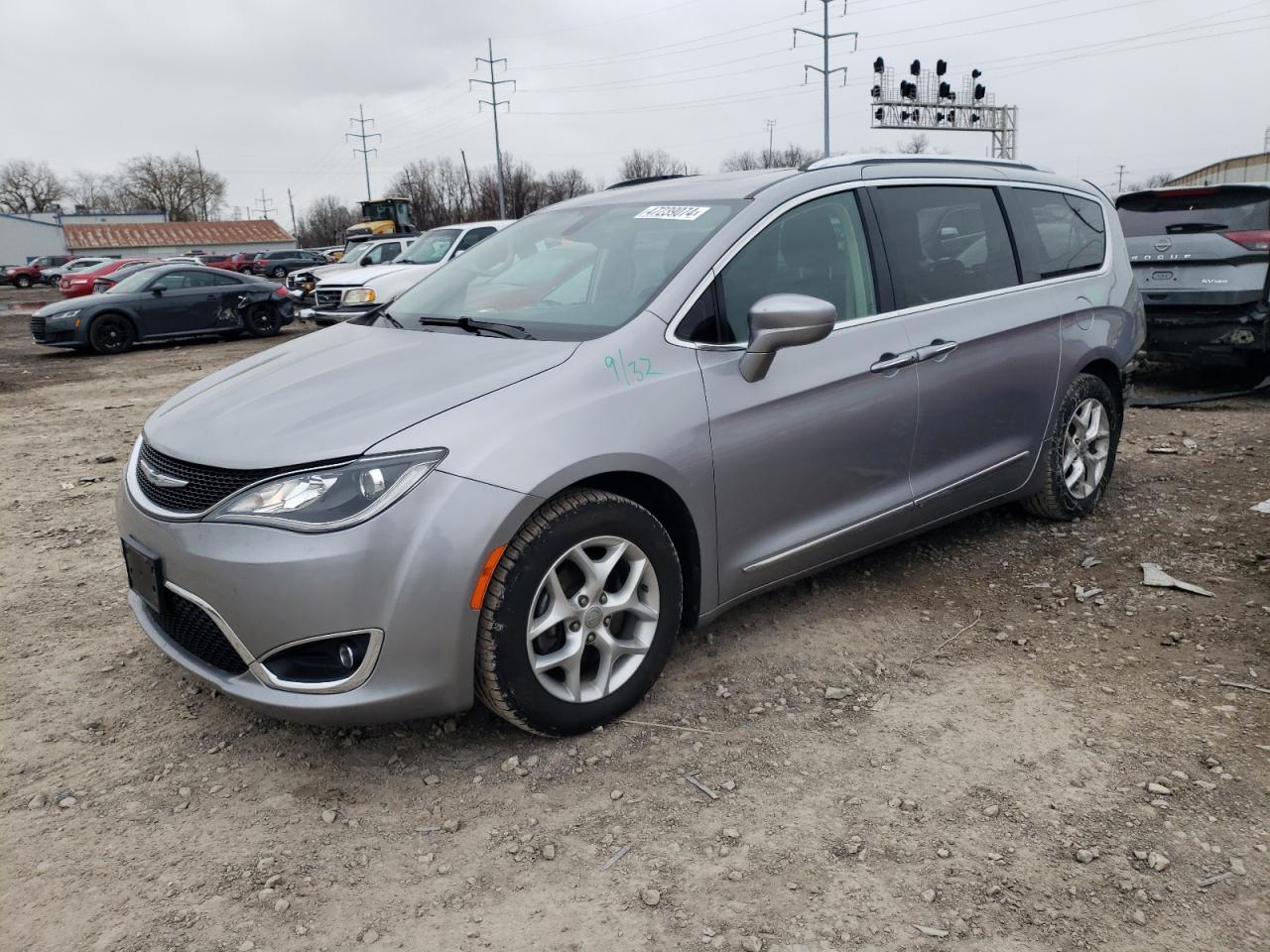 CHRYSLER PACIFICA 2018 2c4rc1eg2jr203800