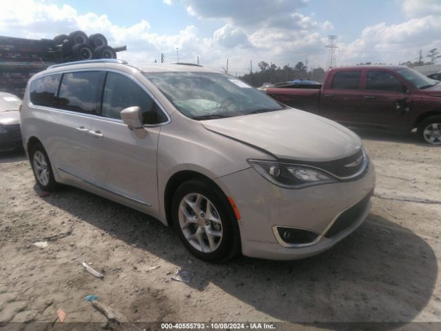 CHRYSLER PACIFICA 2017 2c4rc1eg3hr614312