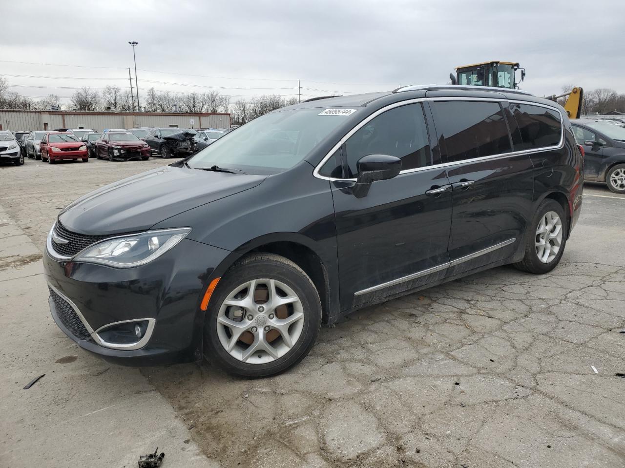 CHRYSLER PACIFICA 2017 2c4rc1eg4hr752375