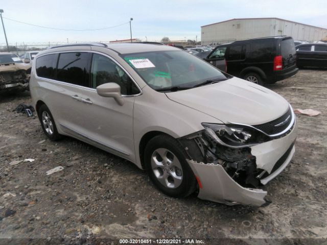 CHRYSLER PACIFICA 2017 2c4rc1eg4hr763926