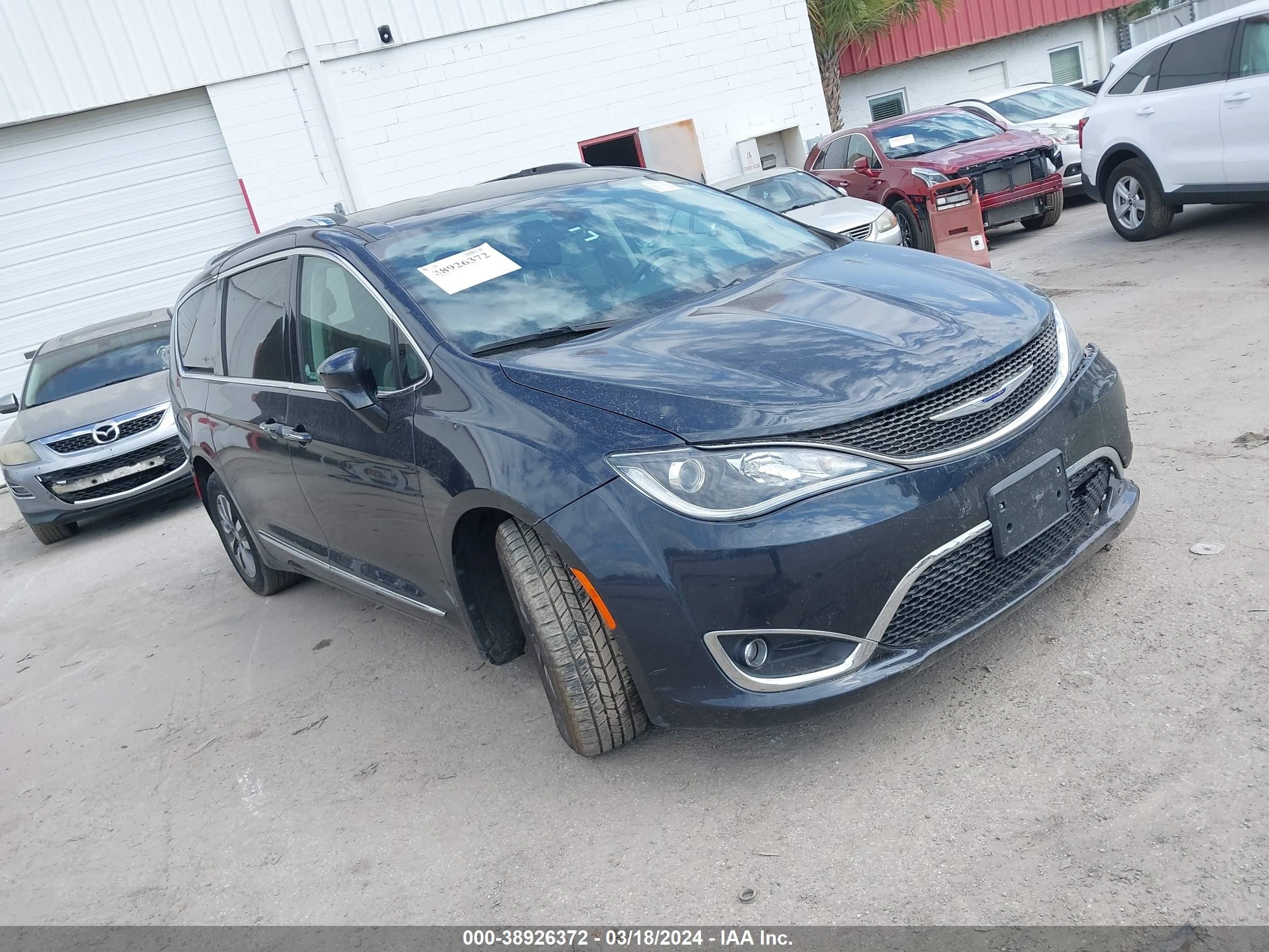 CHRYSLER PACIFICA 2020 2c4rc1eg5lr166163