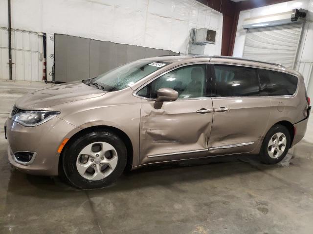 CHRYSLER PACIFICA T 2017 2c4rc1eg6hr765063