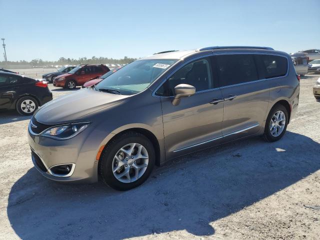 CHRYSLER PACIFICA T 2017 2c4rc1eg8hr536626