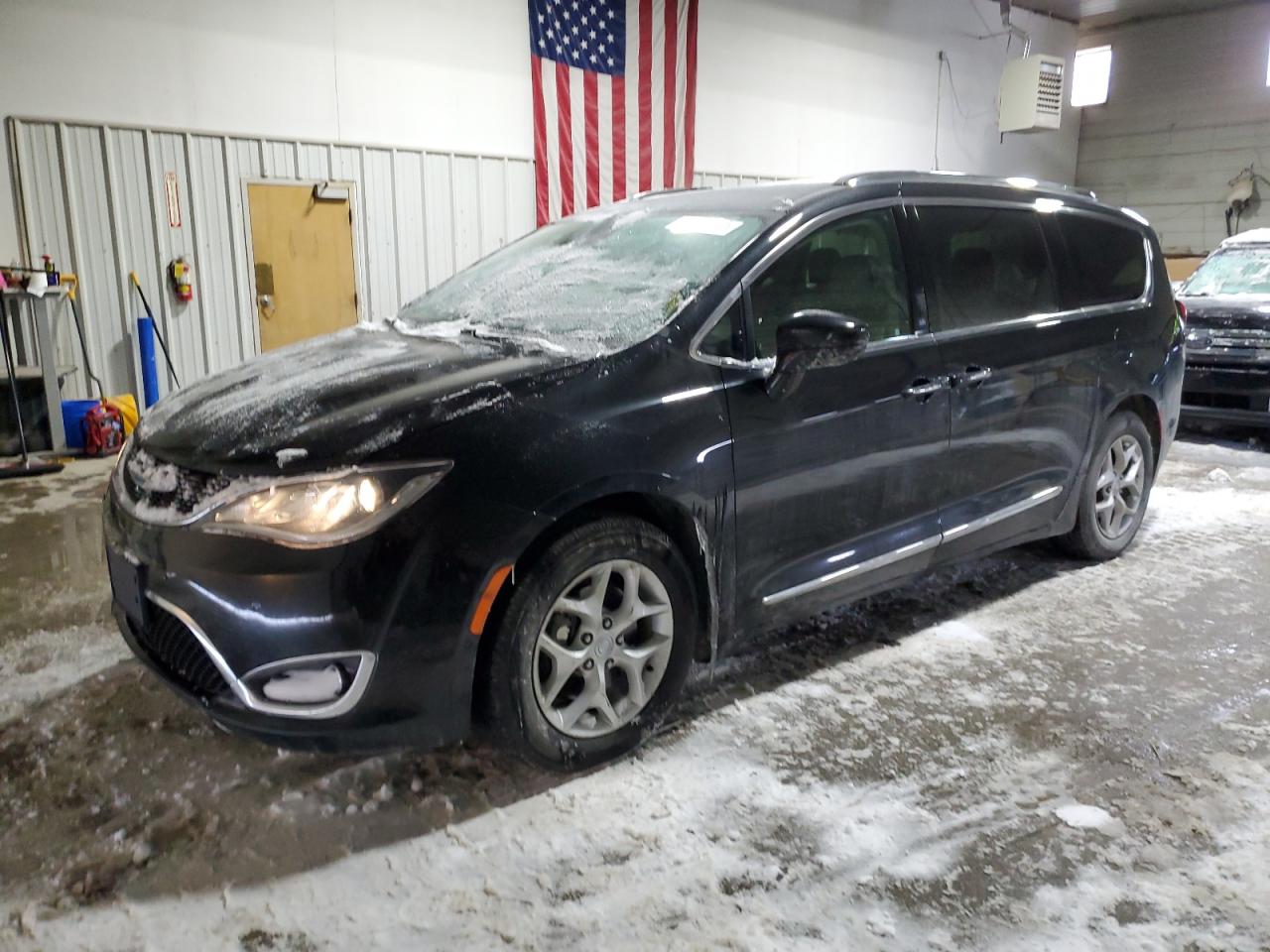 CHRYSLER PACIFICA 2018 2c4rc1eg8jr350252